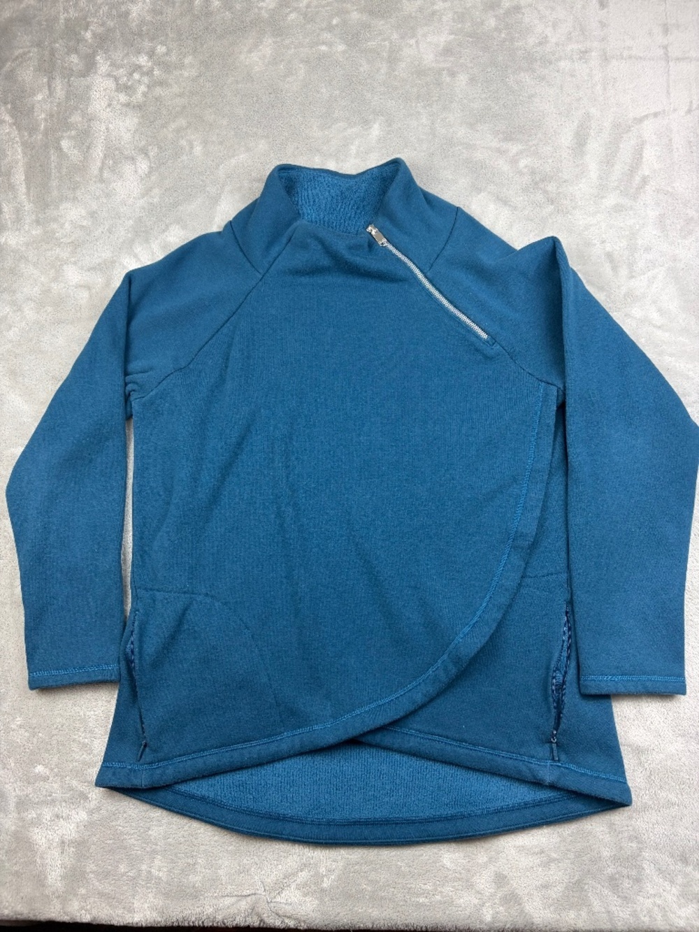 Athleta Cozy Karma Asym Pullover Sweatshirt Size Women's XL